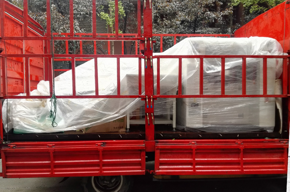 南京客戶SMT設備專車送貨，貨到上門安裝調試