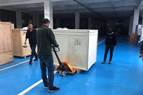 蚌埠客戶SMT設(shè)備專車送貨，貨到上門安裝調(diào)試